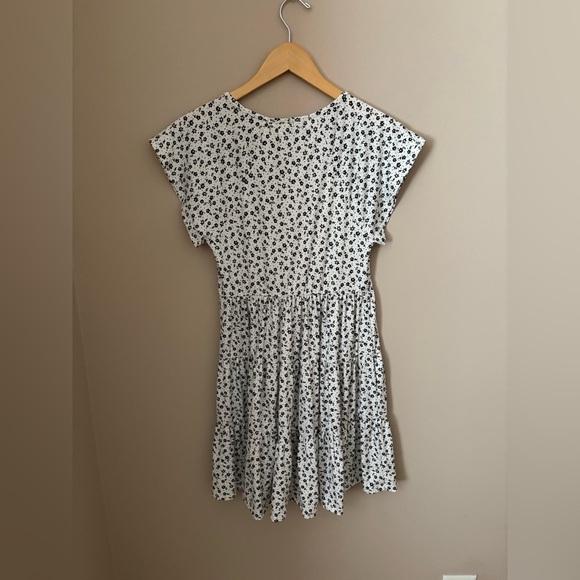 Urban Outfitters White Floral Mini Dress NWTs Size Small - Picture 6 of 6